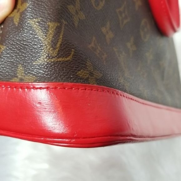 Louis Vuitton Monogram with Red Accents Shoulder Bag - Picture 4 of 15